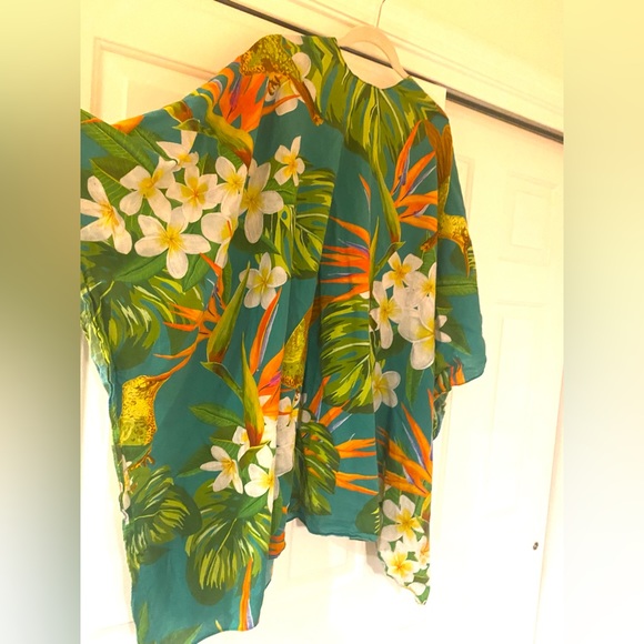 Wow! Washed unworn. KATE & MALLORY OS 32” lSwimsuit cover Hawaiian Poncho Wrap - Picture 8 of 11